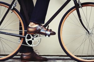 comment bien cirer ses chaussures homme berluti cycles victoire