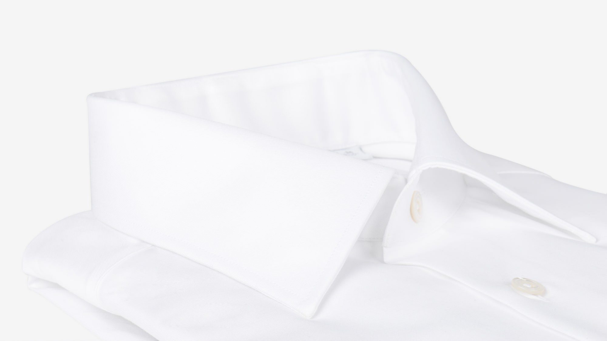 col chemise blanche luxe