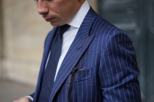 tissu costume bleu raye blanc atelier mesure