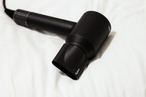 sèche cheveux dyson supersonic nickel black