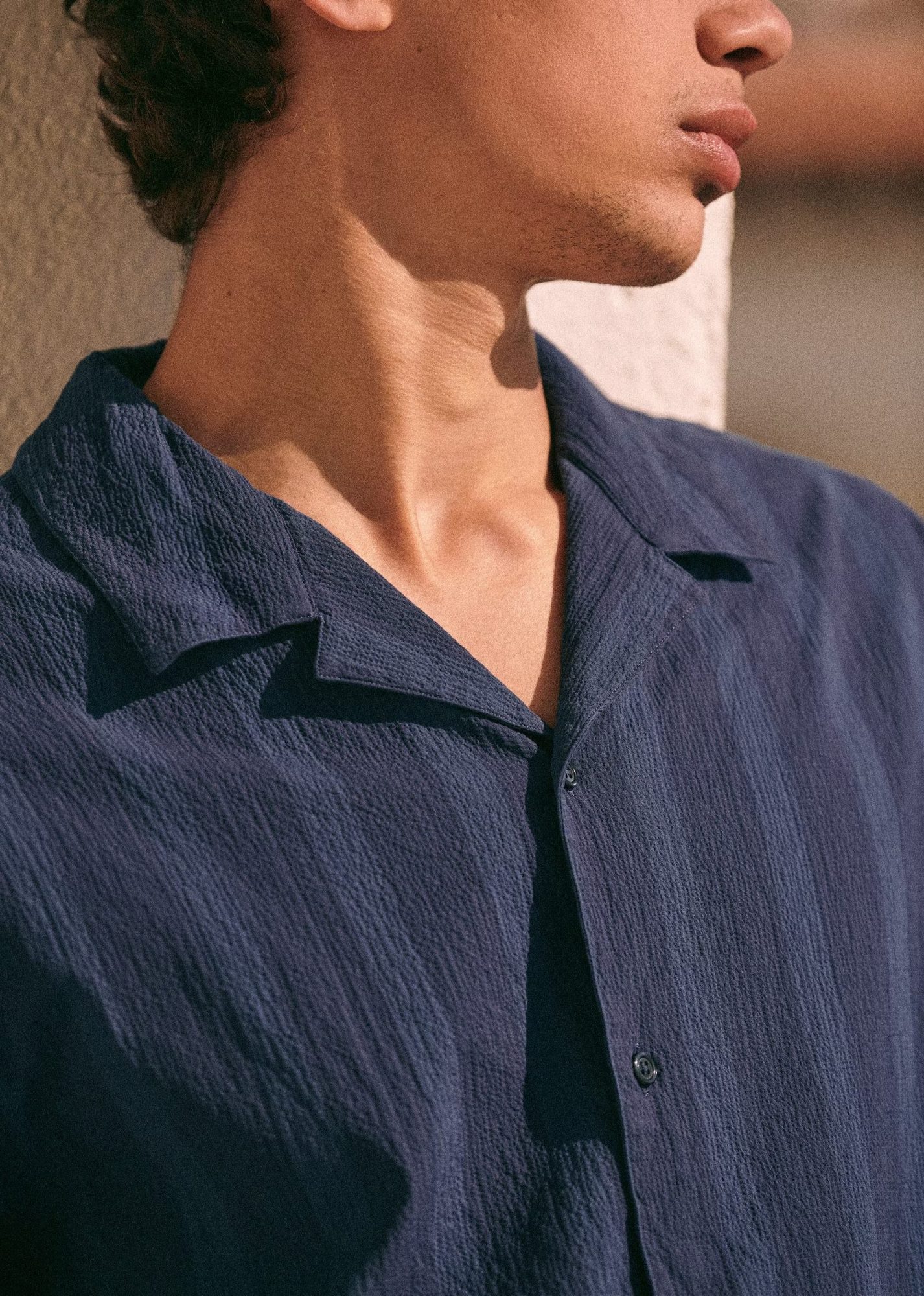 chemise-en-seersucker-homme-ete-bleu-marine-coton