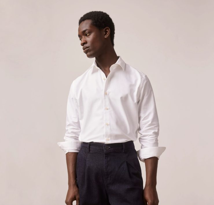 chemise blanche homme pantalon gris fonce