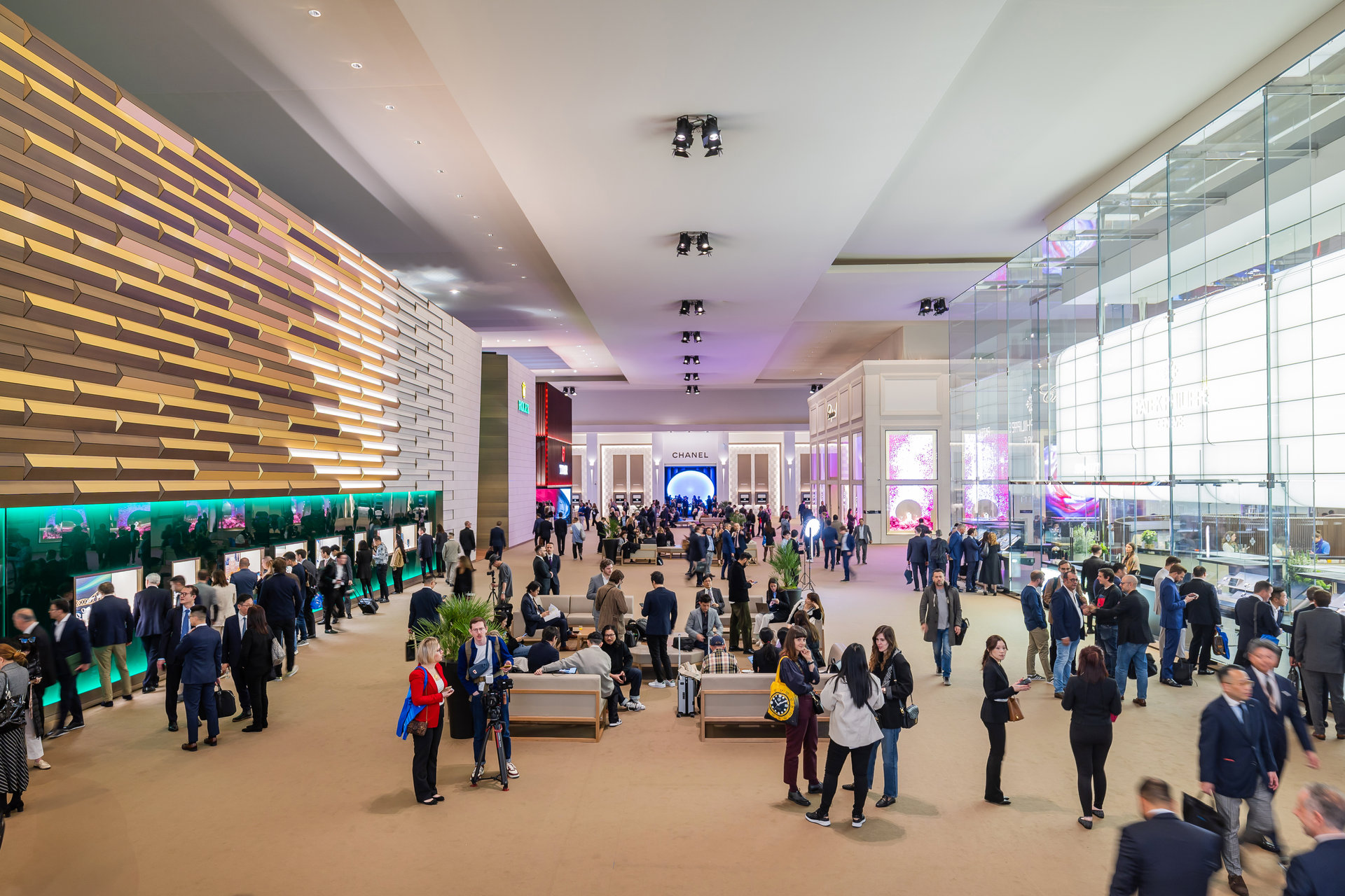 watches-and-wonders-salon