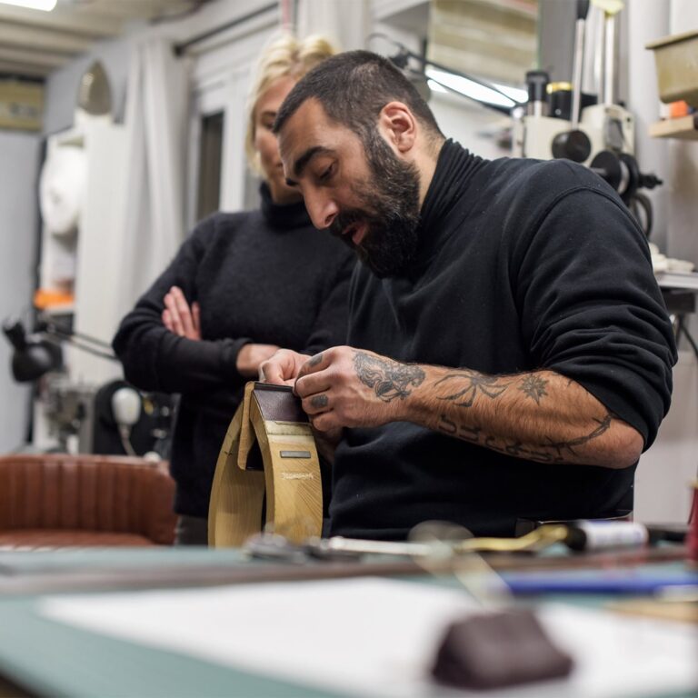 Créer sa ceinture en cuir Les Raffineurs