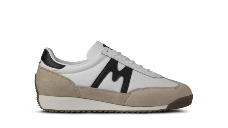 Sneaker Karhu Mestari 76 coloris Silver Lining / Black, daim et mesh