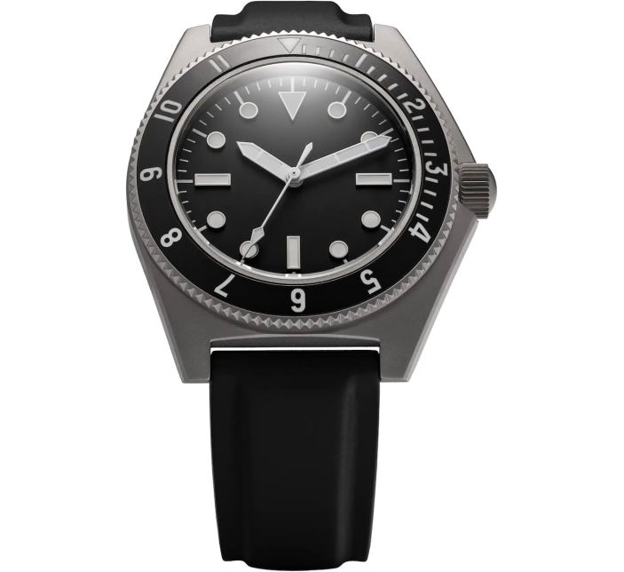 Montre Benrus Type 1 MIL SPEC, boîtier asymétrique en acier sablé, cadran noir stérile