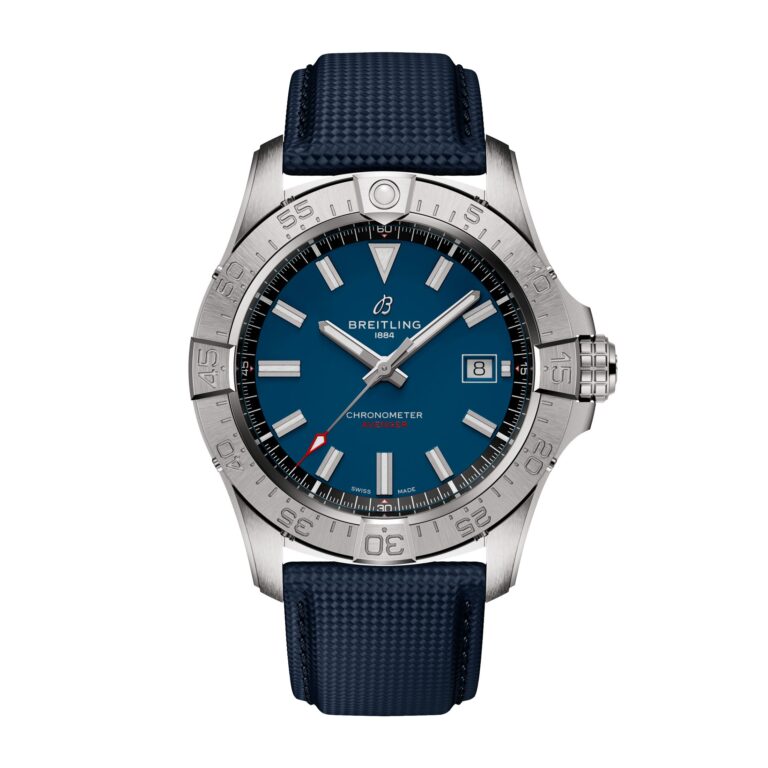 Montre Breitling Avenger automatique à cadran bleu et bracelet cuir bleu, 42 mm