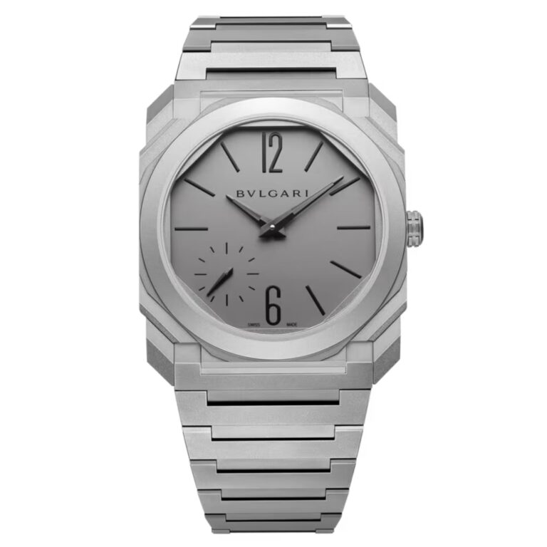 Montre Bulgari Octo Finissimo automatique en titane à cadran gris, 37 mm