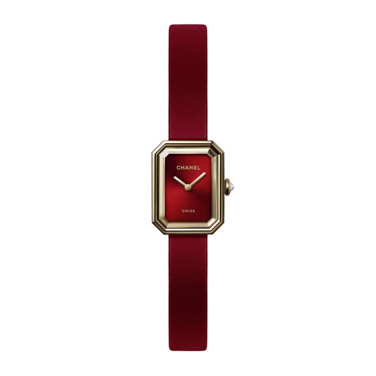 Montre Chanel Première Ruban à cadran laqué rouge et bracelet caoutchouc