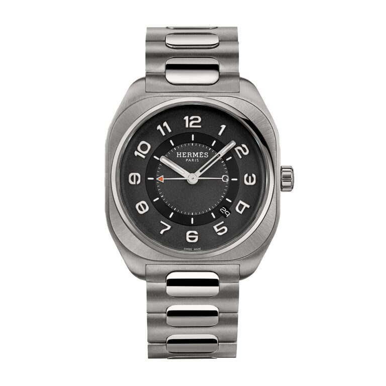 Montre Hermès H08 automatique en titane à cadran noir et bracelet titane, 42 mm