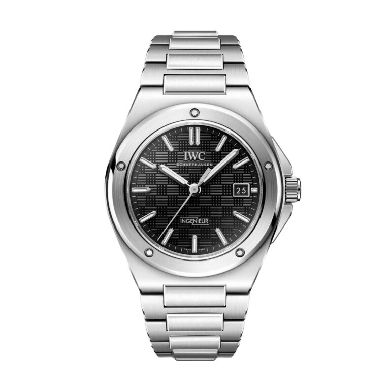 Montre IWC Ingenieur Automatic 40 à cadran noir motif grille et bracelet acier, 40 mm
