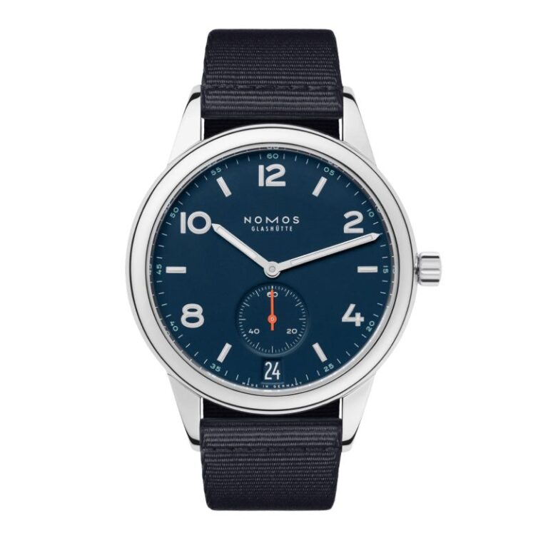Montre Nomos Club Automatique Date Atlantique à cadran bleu et bracelet textile bleu, 41,5 mm