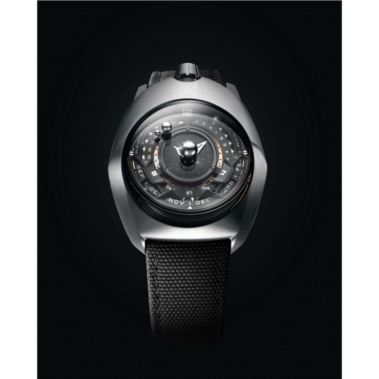 Montre Spaceone Tellurium squelette en titane, complication astronomique Terre Lune Soleil