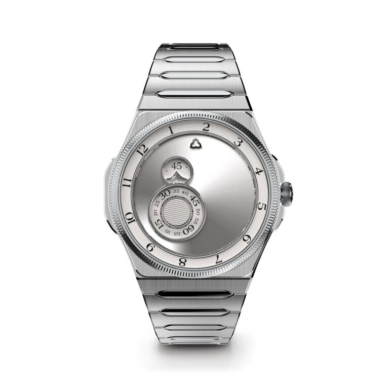 Montre Trilobe Trente-Deux en acier à cadran argent soleillé et bracelet intégré, 39,5 mm