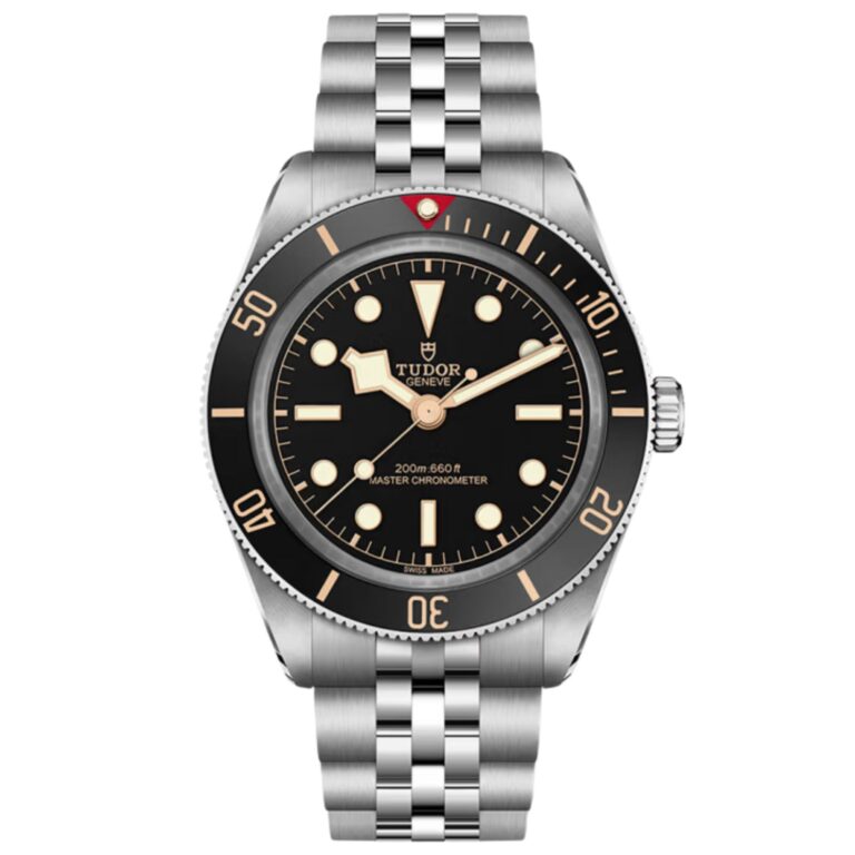 Montre Tudor Black Bay 58 cadran noir 39 mm sur bracelet acier cinq mailles