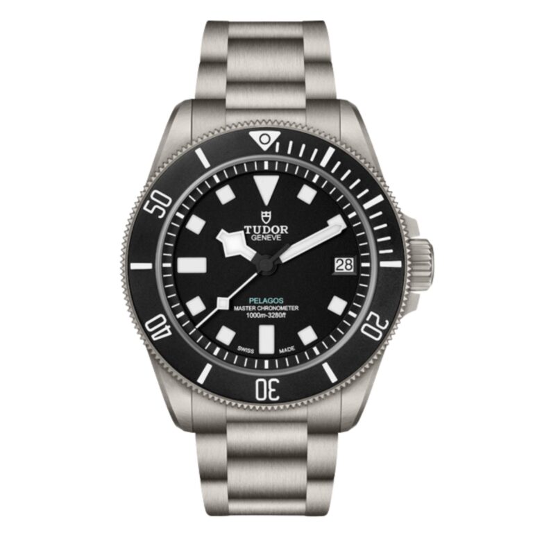 Montre Tudor Pelagos Ultra automatique à cadran noir et bracelet titane, 43 mm