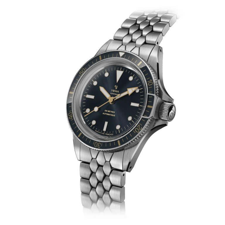 Montre Yema Superman Gilt CMM.10 cadran bleu 39 mm vue de face
