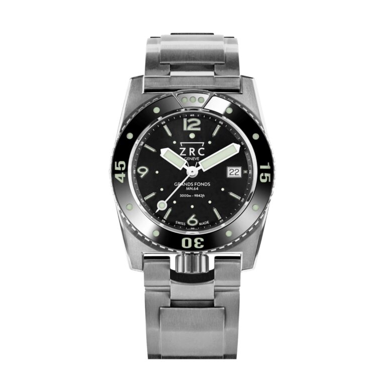 Montre de plongée ZRC Grands Fonds MN64 Full Titane à cadran noir, couronne à 6 heures et bracelet titane, 41,5 mm