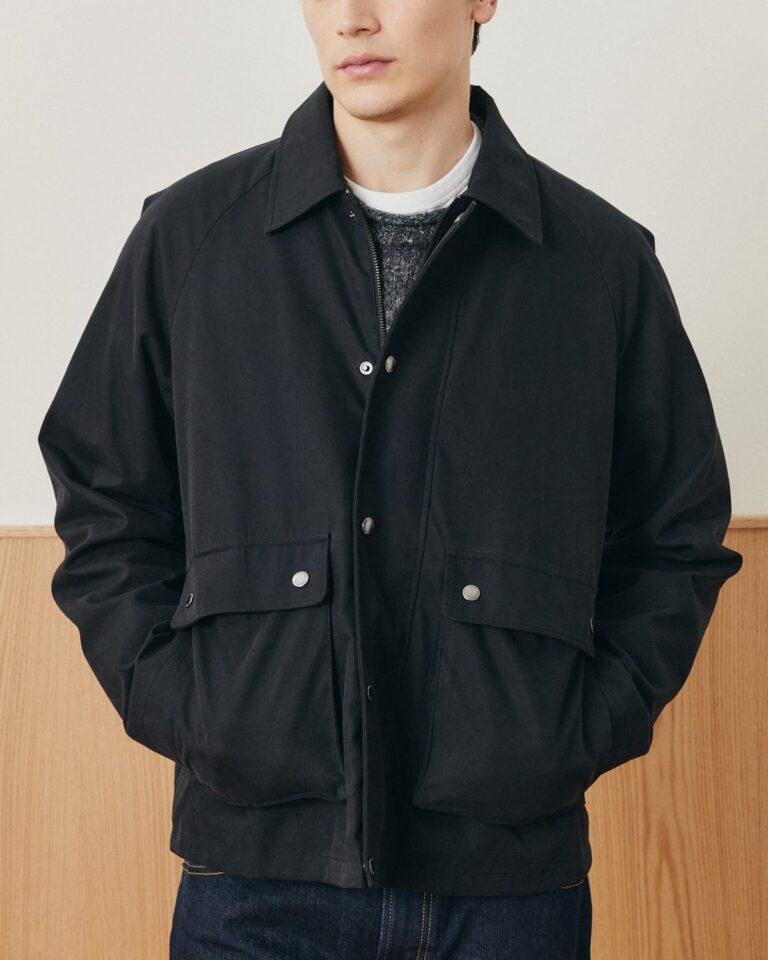 Veste Waxed Cotton Trail Jacket noire en coton ciré, Corridor